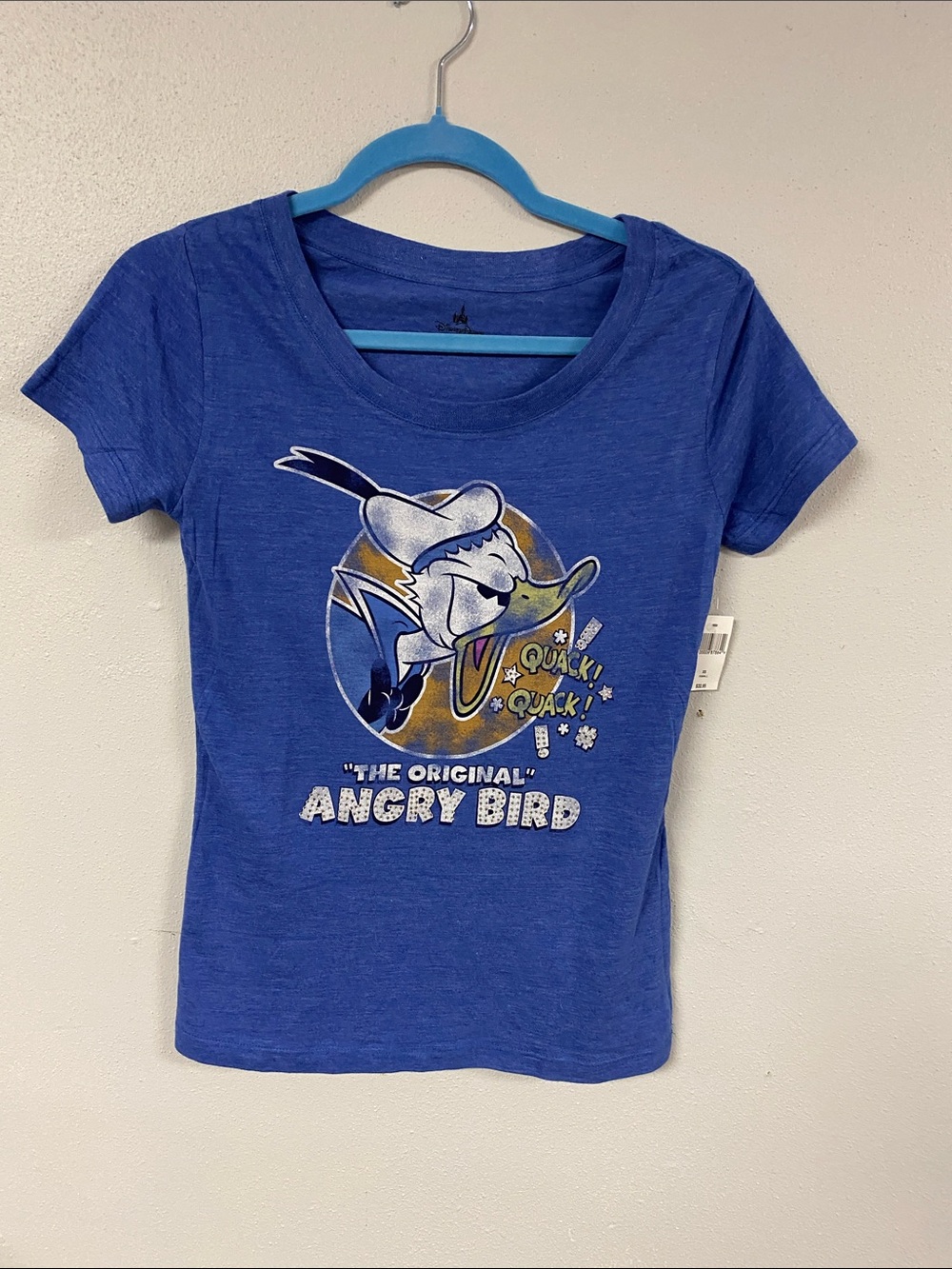 Disney Donald Duck Angry Bird Graphic Tee.
NWT